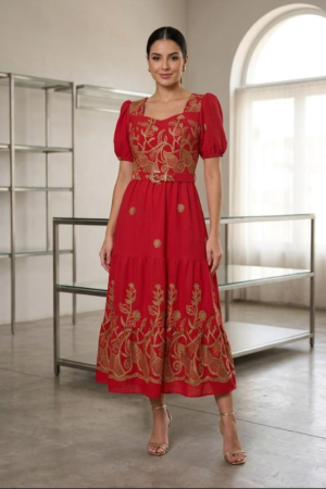 Vestido Midi Bordado com Cinto e Bojo – Dunna